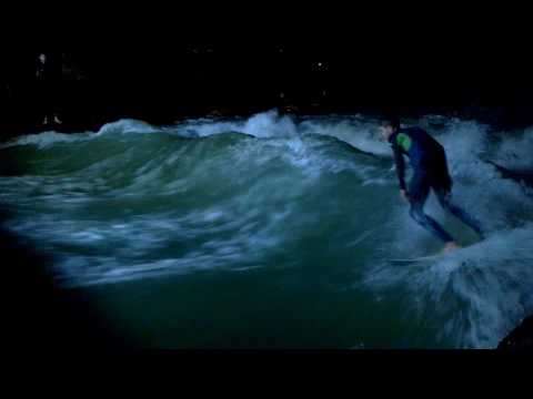 München, surfing in the night