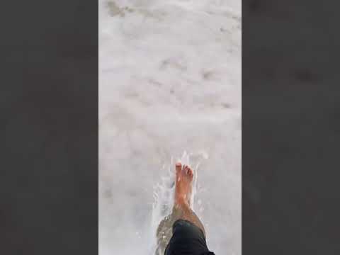 कुछ आवाज जो मन को भा जाती है ।वह हैं  समुंद्र की