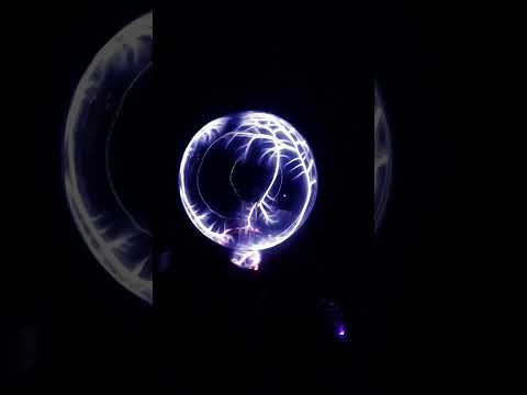 Triple tesla coil plasma globe self levels and hits resonance. #teslacoil #projects #mötleycrüe