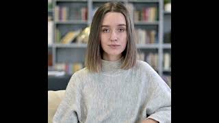 Food products packing machine