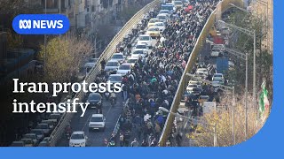 Iran’s anti-government protests turn deadly as crackdown intensifies | ABC NEWS