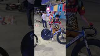 Carbon Rims🤤 #fixedgear #cogs #cyclingshorts #viralshorts #shorts