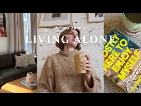 Cozy Sunday Living Alone | reflecting on the single life, recent reads, and thrifting