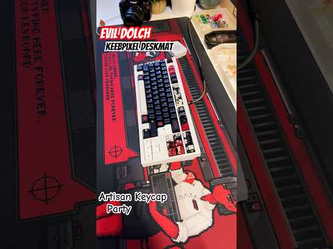 Sounds & Aesthetics of typing on the Keebpixel Evil Dolch Deskmat.