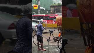 বৃষ্টিতে ভিজে এভাবেই যাত্রীর অপেক্ষায় রিকশা চালক | Jago News