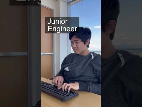 Junior vs Senior ⚔️ #coding #junior #senior #frontend #backend #javascript #java #python #programmer