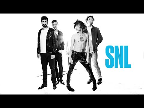 The 1975 - Love Me (Live on SNL)