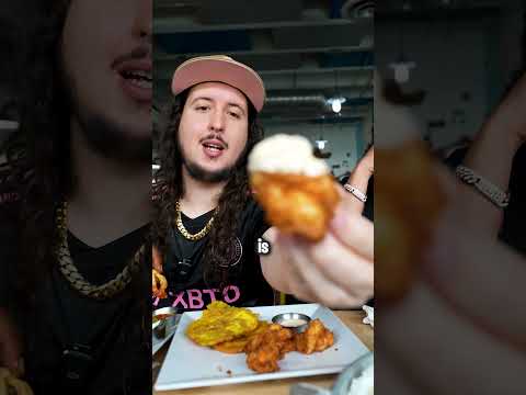 FRIED BUTTERFLIED SHRIMP | THE BEST IN MIAMI? #food #foodie #foodshow #miami #seafood #putmeon