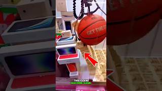 Unique Claw Machine Strategy: Basketball Pushes More Prizes | #ClawMachine #GameHack #PrizeHack #lol