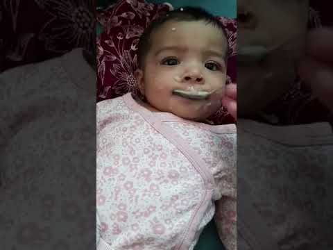 Cute Baby Eat Food #eating #Tasty#Funny #yummy#Babyfood #babygirl