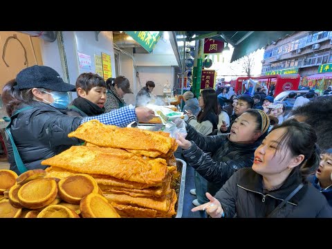 Halal Street Food Market in China: Crispy Beef Pie, Giant Deep-Fried Sweet Pastry & More Buzz!