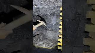 Risky work😭|Mines| ⛏️   #miningcommunity #miningengineer #mining #miningtech #coalmining #mining