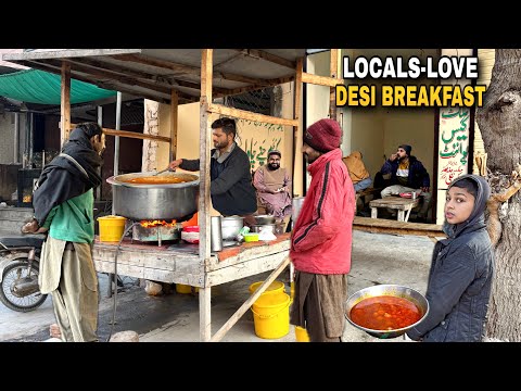 BEST ROADSIDE DESI BREAKFAST ALERT! 😍 LOCAL'S LOVE Kadram Channy | Cheap & Best Sargodha Desi Nashta