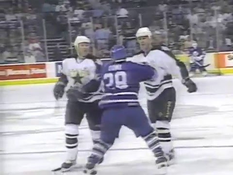 Tie Domi fights two guys at once