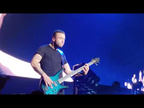 Muse - Hysteria (Live at The Forum)