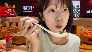 Vlog: Solo at Yong-ga Hot Pot and buying subscriber gifts with my own money