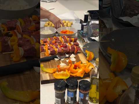 Meal prep for the week in 1.5 hours #remotelife #mealprep #cooking
