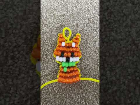 Making a fox out of beads! #beadwork #fox #art