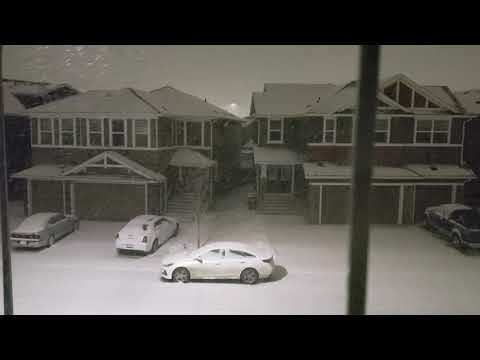Snow flurries Calgary - Dec 8th 2019