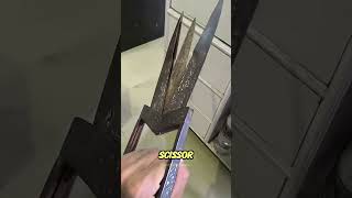 A Deadly Trick Inside an Ancient Dagger – Scissor Katar