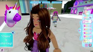 ROBLOX Royale High School ! My First Day Of Class - Help me I am a New Student!!