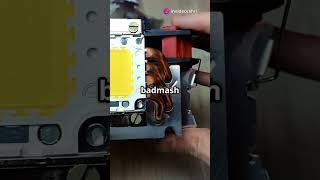 “Old Charger Se Machhar Maarne Wala Device! 😱🦟📱” #mobilejugadindia #desijugaad #mobilephone #tech