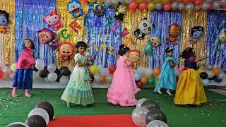 Creative Disney Family