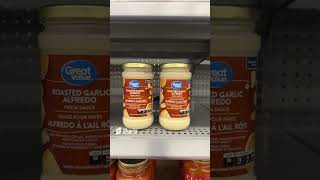 Classico creamy Alfredo pasta sauce