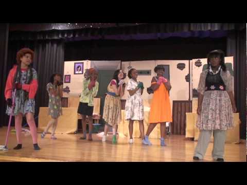 MVB - ANNIE canceled musical stage production May 2009