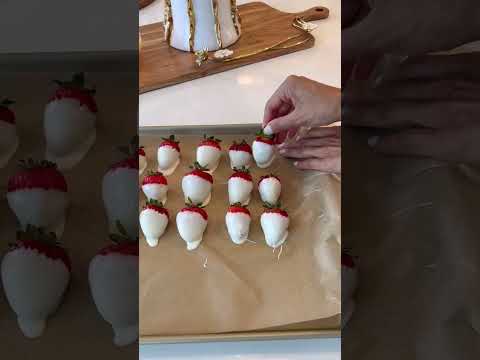 Let’s make Halloween themed strawberry ghost treats!