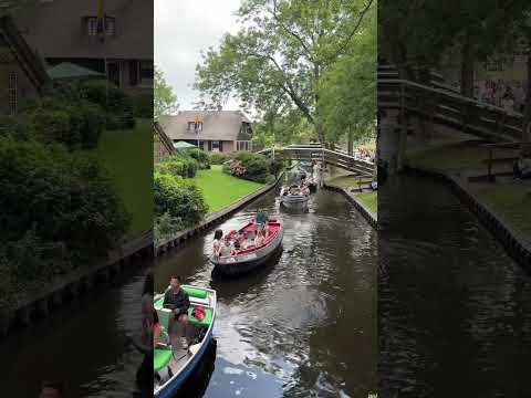 Beautiful Giethoorn ! #giethoorn #netherlands #rideaboat #canals
