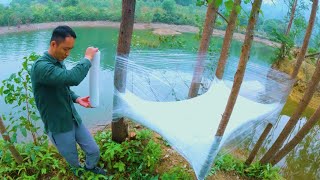 15 minutes to Build a Warm Shelter with Plastic Wrap. Whole grilled chicken, by the big lake.