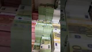 Real Money 💶 #millionaire #dollar #cash #euro