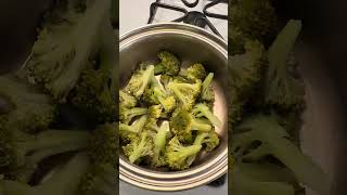 Cooked broccoli in the Saladmaster