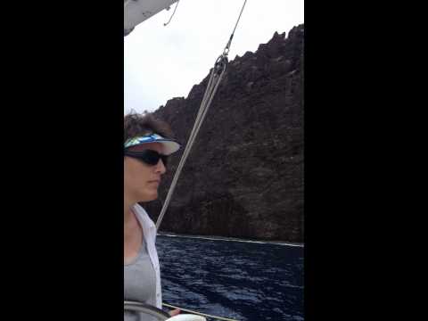 Cliffs - back side of Lanai IMG_0578.MOV