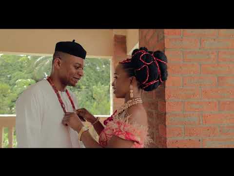 Traditional wedding decor