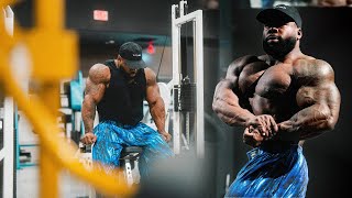 IN THE GROOVE | SHOULDERS & ARMS