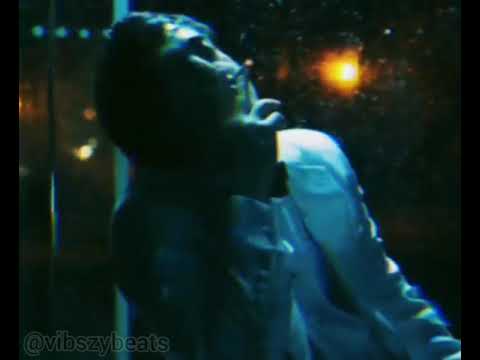 Teri yaadon me likhe jo labj dete hai sunaai.. Whatsapp Status #oldisgold #love #sad #vibes