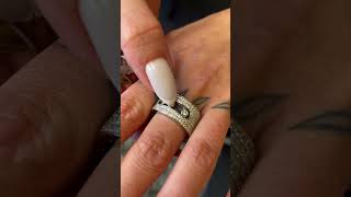 Ring with Moving Diamonds #style #beautiful #design #brand #art #howtoorder #diamondring #luxuryring