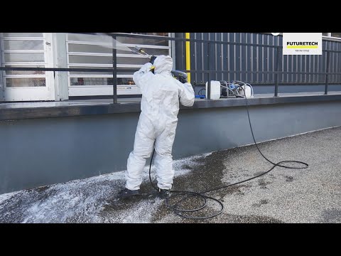 Disinfection with the HD 5/11 Cage DJ