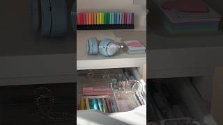 Make flashcards with me 🤍 #asmr #flashcards #notetaking #schoollife #aesthetic