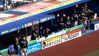 平沼翔太、移籍後初ヒット！記念球を返してもらおうと総出で猛アピールするオリックスベンチw