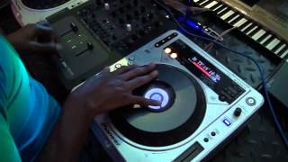 PREPARING MY DECKS FOR THE SMASH AFRICAN HIPHOP SHOW @URBANTVUGANDA