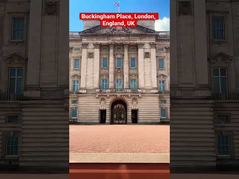 London, Buckingham Place, England, UK. #buckinghampalace #london #unitedkingdom #traveltheworld #uk