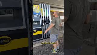 A piedi? #videodivertente #apiedi #clienti #comico