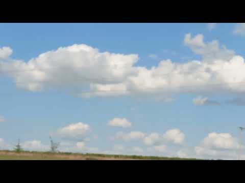 another strange trail in the sky,No bases near