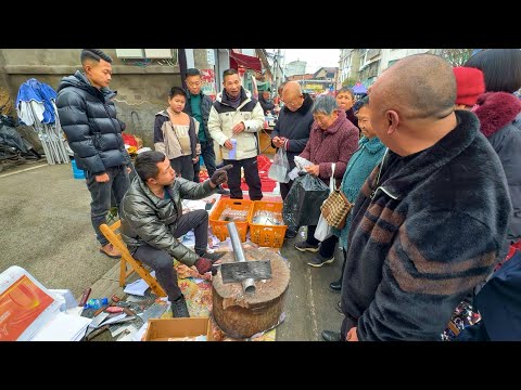 Sichuan’s Thriving Market in China: Sugar Art, Cold Dressed Meat, Pet Catch & Vibrant Street Life!