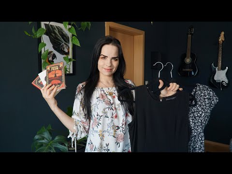Practical Minimalism Tips: Decluttering clothes, books, sentimental items, hobby items & documents