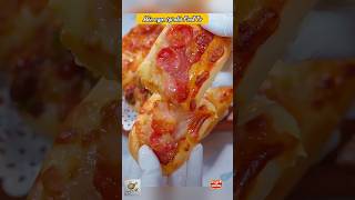 Cheesy Pizza at Home #CheesePizza  #CheesePull #FoodShorts #HomeCooking