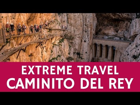 Extreme tourism: dangerous hiking footpath @ Caminito del Rey